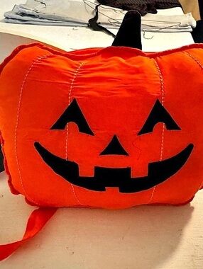 New Walmart Halloween Waist pack/ Treat Bag Pumpkin in Orange with adjustable st